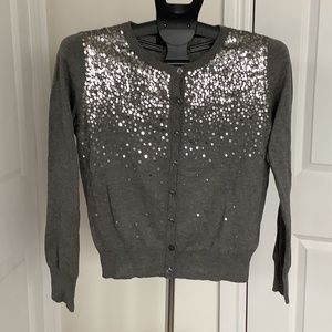 Sequinned light sweater